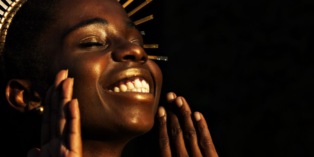 Bloco É de Nãnan 2020 desfila cultura afro-brasileira