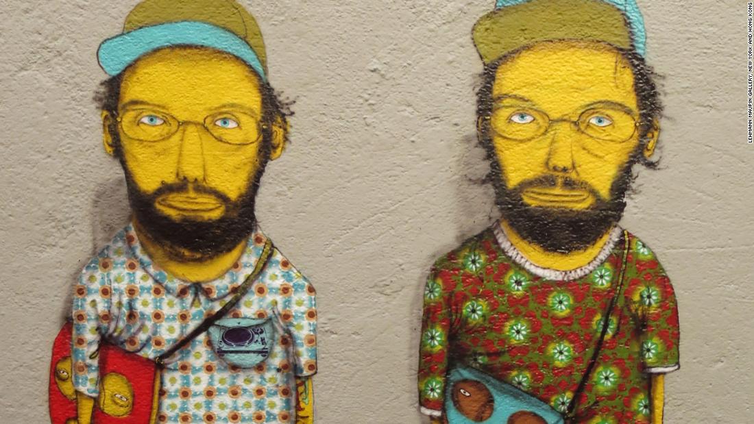 A dupla de grafiteiros “Os Gêmeos” em exposição na Pinacoteca