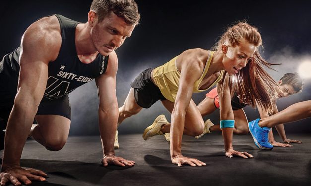 Professores da Smart Fit lançam treinos online gratuitos para manter a rotina de exercícios sem sair de casa