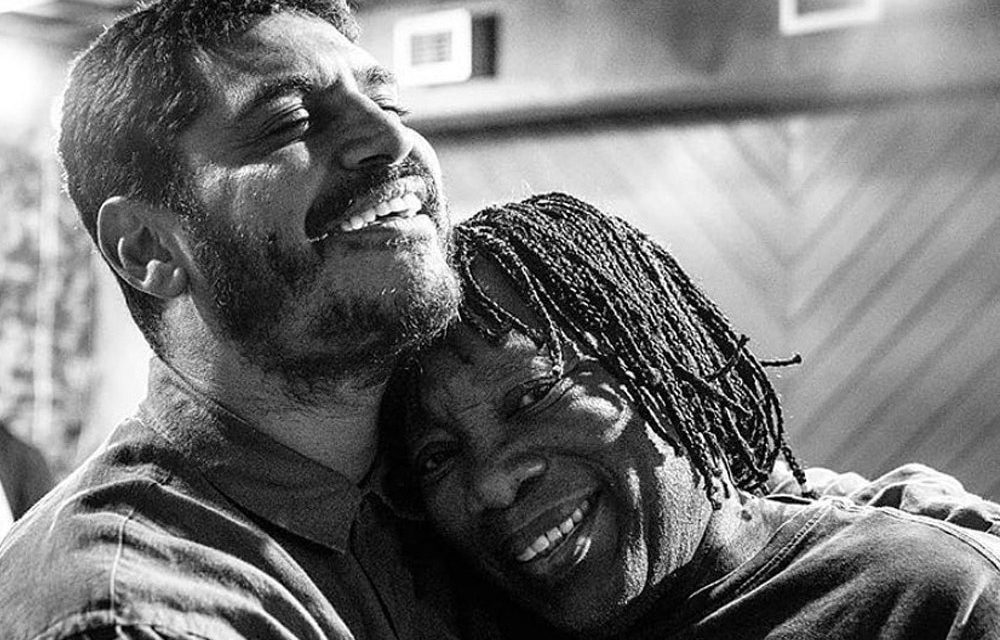 Milton Nascimento e Criolo se unem uma releitura da faixa Não Existe Amor em SP