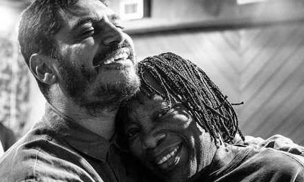 Milton Nascimento e Criolo se unem uma releitura da faixa Não Existe Amor em SP