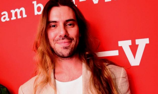 Brasileiro concorre no Berlin Music Video Awards com clipe da cantora trans Urias