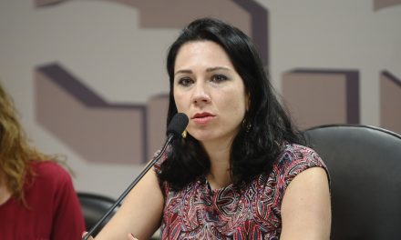 Juíza Monize Marques ministra webinário “Direito de ser idoso e Violência contra o idoso” nesta quinta-feira (9)