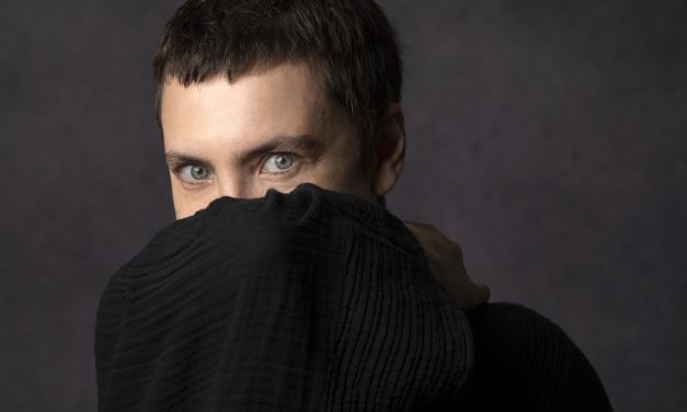 Adriana Calcanhotto realiza apresentação única do álbum “Só”