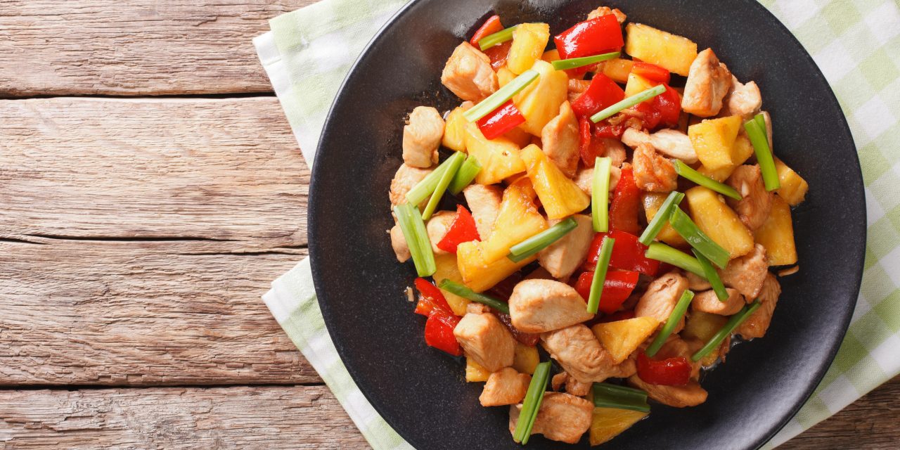 Frutas em refeições salgadas: combinação saborosa e nutritiva
