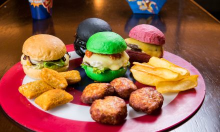 Dólar Furado lança combo promocional com quatro miniburgers, batatas e nuggets