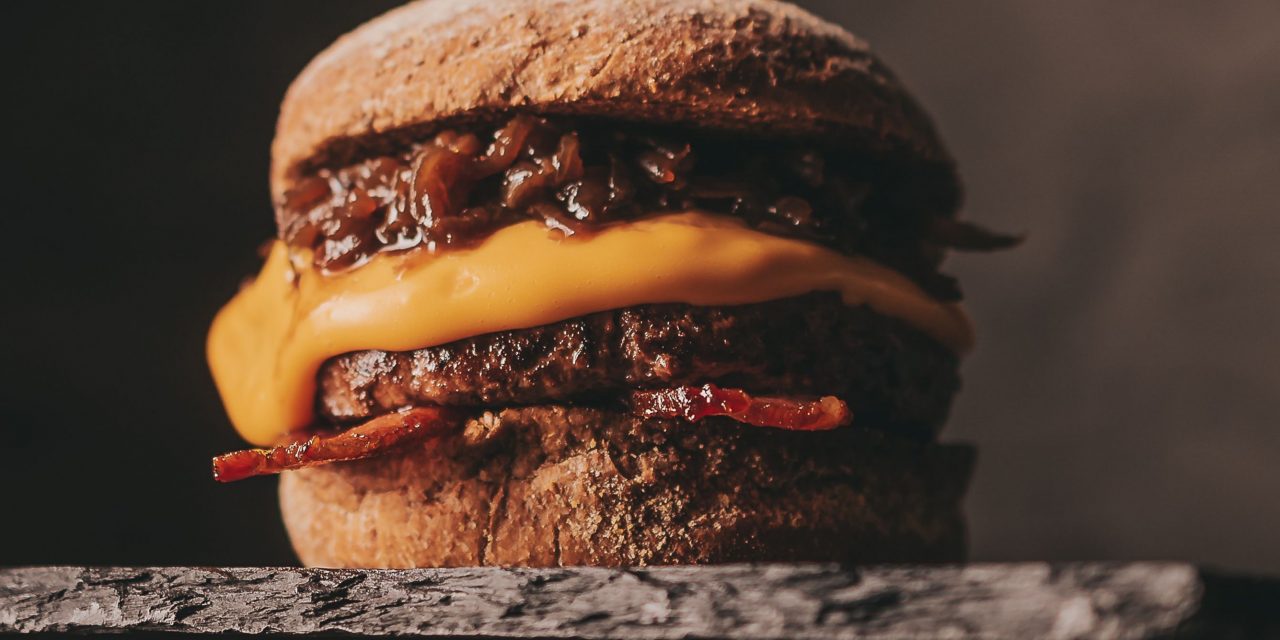 Dia dos Namorados: hambúrguer é opção para aproveitar a data