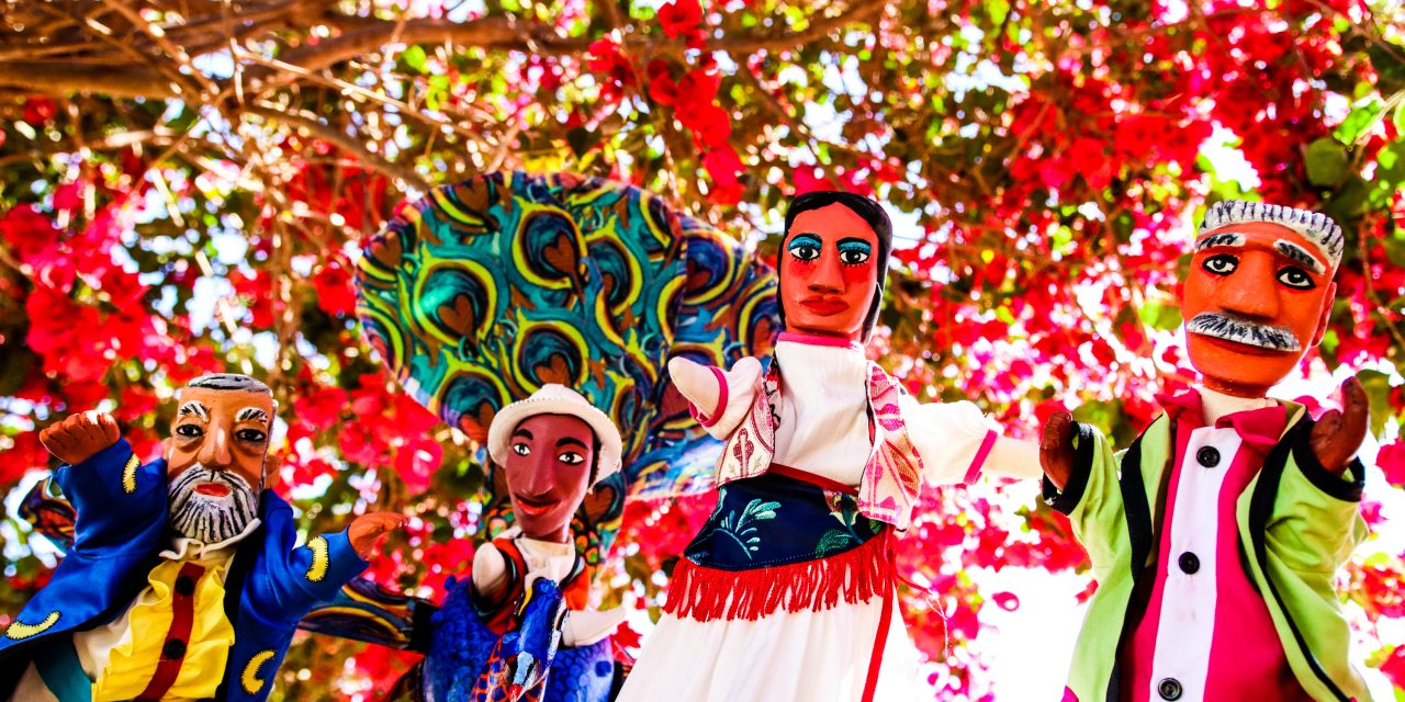 Espetáculo teatral com Mamulengo e Cordel circula em bibliotecas do DF