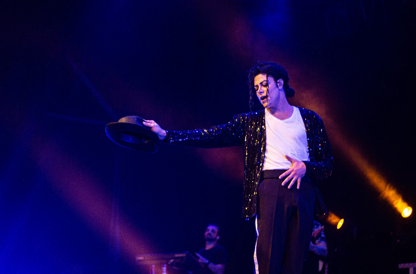 <strong>15 anos sem Michael Jackson: Rodrigo Teaser e ex-guitarrista do Rei do Pop vão se apresentar em Brasília no próximo sábado (29)</strong>