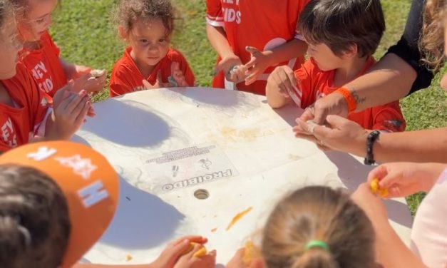 Colônia de férias Hey Kids: um castelo à beira Lago no Clube da Assel Diversão garantida para as férias escolares.