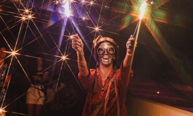 <strong>Seu Estrelo traz apresentações e rodas de conversa sobre teatro de terreiro para Brasília&nbsp;</strong>