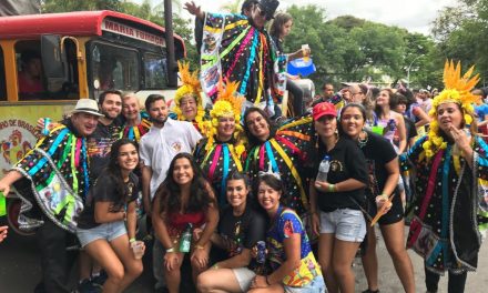 <strong>GALINHO DE BRASÍLIA HOMENAGEIA JK NO CIRCUITO GRAN FOLIA</strong>