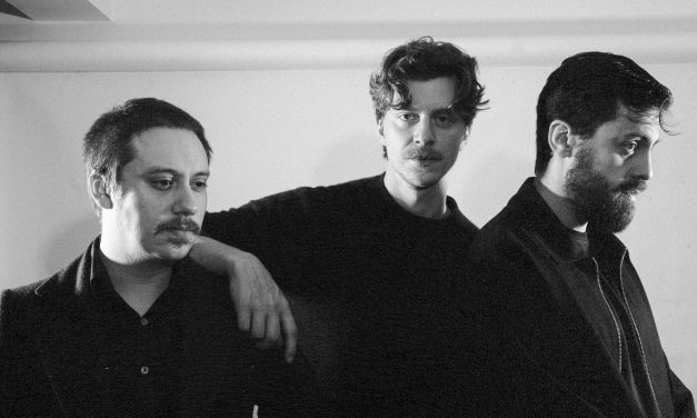 Scalene divulga canção inédita ”Quimera” e segue em turnê comemorativa de dez anos do álbum Éter