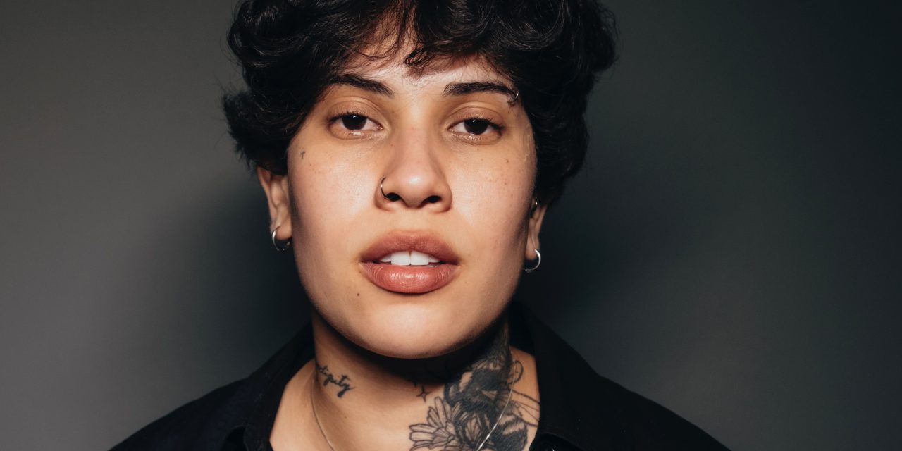 Camarote Pride SP 2025 anuncia show da cantora Ana Gabriela e fortalece line-up com voz da nova geração