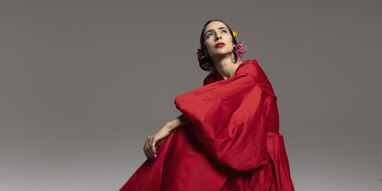 Marisa Monte faz sua primeira turnê com sua banda e uma orquestra sinfônica