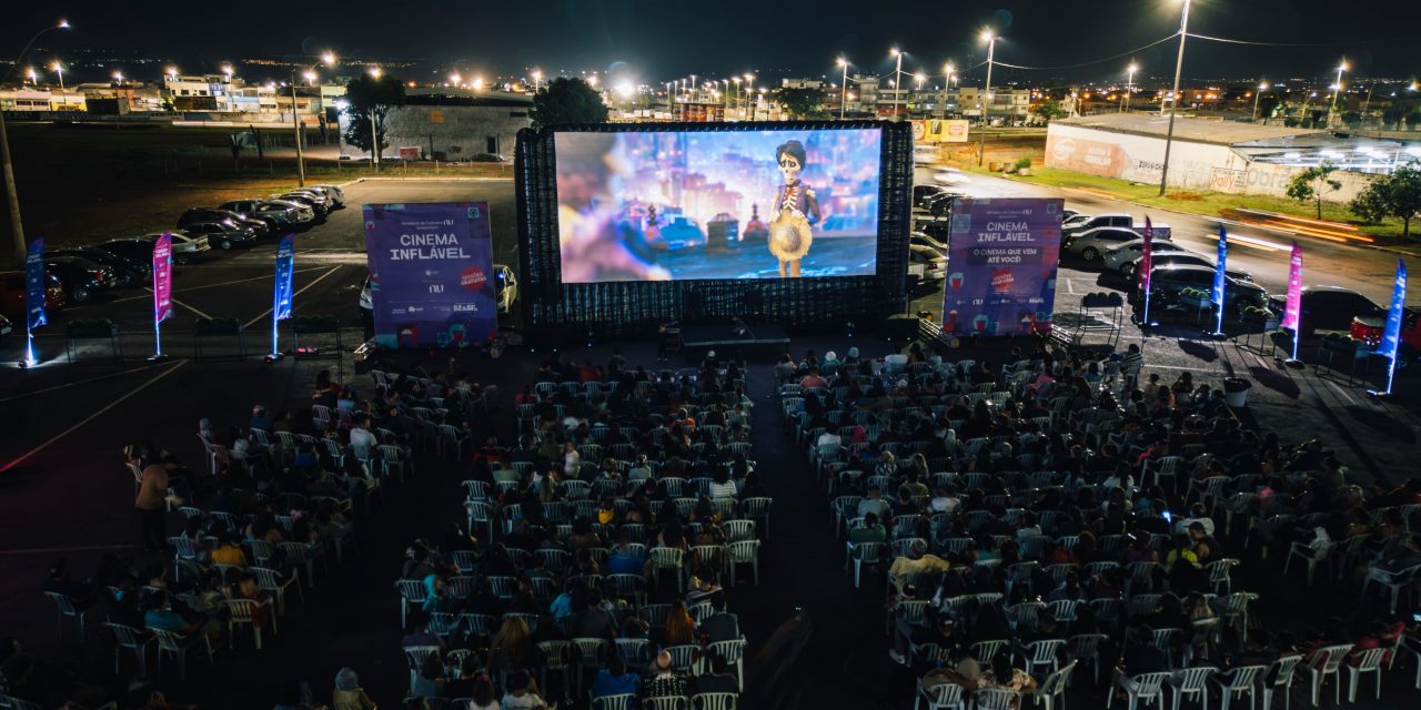 Próxima parada do Cinema Inflável no DF é a Cidade Estrutural com exibições gratuitas de grandes sucessos como “Pantera Negra” e “O Auto da Compadecida”