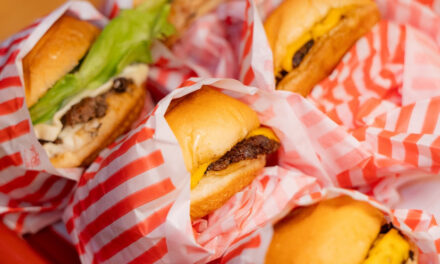Foster’s Burger inaugura nova unidade na Asa Norte, em frente ao Boteco Caju Limão