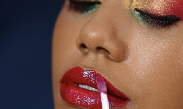 <strong>Avon renova patrocínio ao Afro Fashion Day e reforça compromisso com a inclusão na beleza</strong>