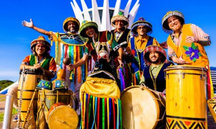Raízes Musicais apresenta Pé de Cerrado para o pré-lancamento do álbum florescer