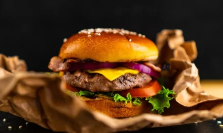 <strong>HAMBURGUERIAS DE BRASÍLIA CONCORREM A MELHORES DO PAÍS NO RANKING DO BURGER FEST</strong>