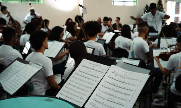 Orquestra da Rocinha participa dos 50 anos de entidade elétrica