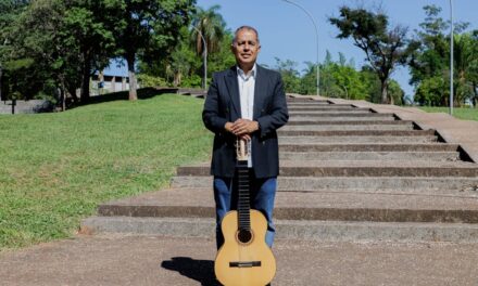 <strong>Arte na Praça celebra 50 anos de carreira de Osvaldo Sá e reúne choro e dança em Sobradinho</strong>