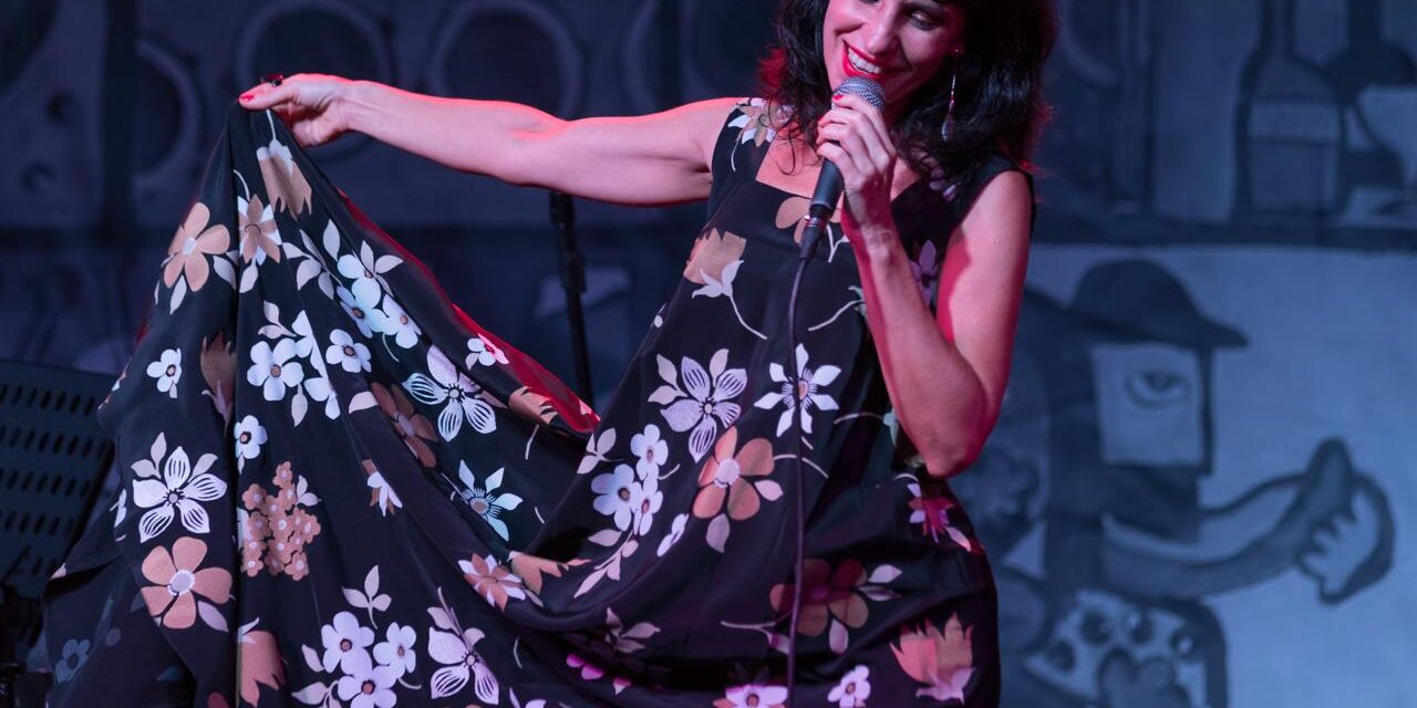 Célia Porto celebra 30 anos de carreira e aniversário com o show “Estrela da Terra” no Clube do Choro de Brasília