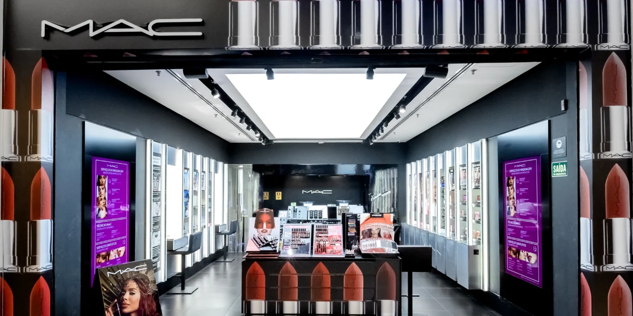 M·A·C Cosmetics reinaugura loja no ParkShopping Brasília com evento especial para consumidores