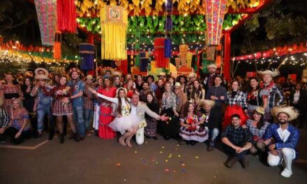 Arraiá Casapark celebra tradição junina com forró, quadrilha e cenografia assinada por Valéria Leão